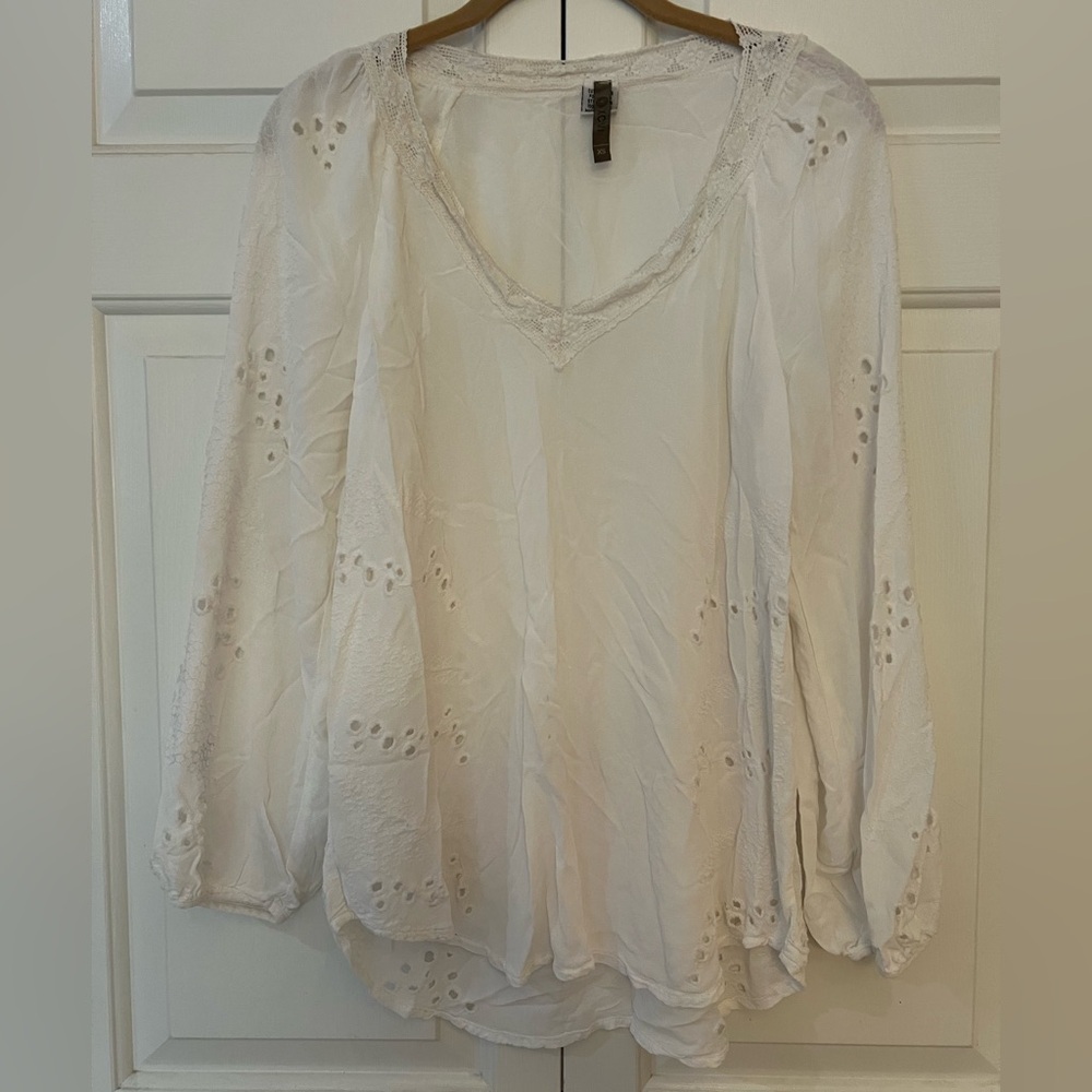 XCVI Cottagecore/Boho Style White Blouse with Crochet & Eyelet Details Size XS